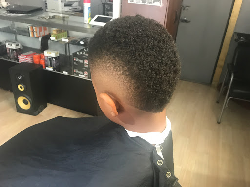 Barber Shop «Pro-Kutz Barbershop LLC.», reviews and photos, 7220 Edgewater Dr, Lockhart, FL 32810, USA