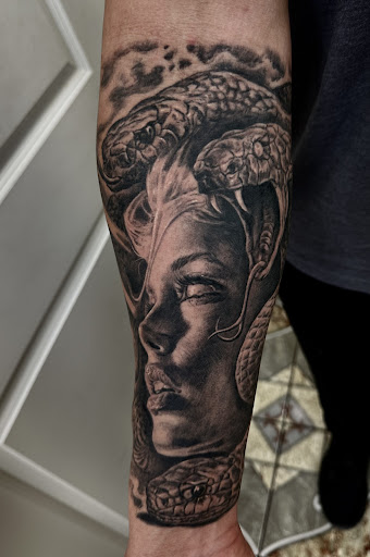 Find gemstone tattoo ideas for your next unique tattoo in Sunnyvale at Da Wei Tattoo Inc