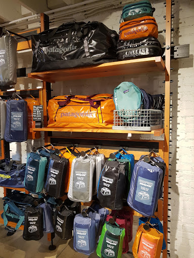 Clothing Store «Patagonia Santa Monica», reviews and photos, 1344 4th St, Santa Monica, CA 90405, USA
