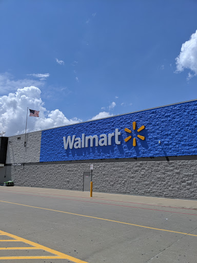 Department Store «Walmart Supercenter», reviews and photos, 3003 N Highway 61, Muscatine, IA 52761, USA