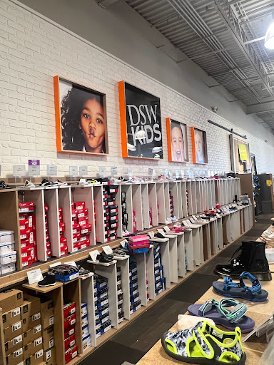 Shoe Store «DSW Designer Shoe Warehouse», reviews and photos, 43713 W Oaks Dr, Novi, MI 48377, USA