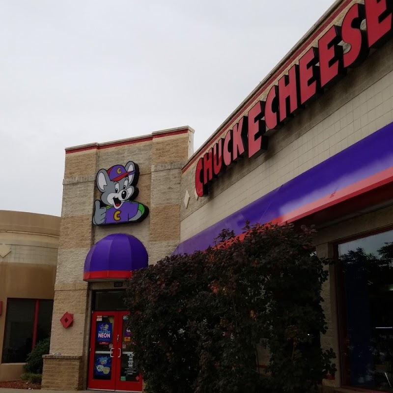 Chuck E. Cheese