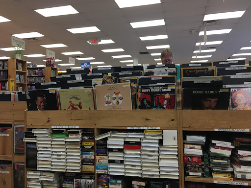 Book Store «Half Price Books», reviews and photos, 8211 Arbor Square Dr, Mason, OH 45040, USA