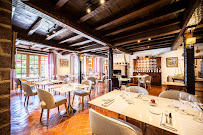 Atmosphère du Hôtel Restaurant Ithurria à Ainhoa - n°1