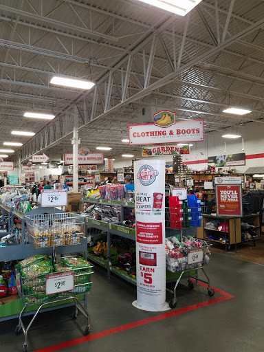 Home Improvement Store «Tractor Supply Co.», reviews and photos, 6945 US Hwy 98 N, Lakeland, FL 33809, USA