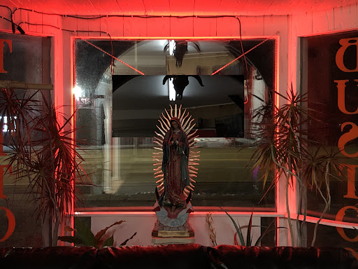 Tattoo Shop «Bustos Tattoo», reviews and photos, 1421 N Cedar Lake Rd, Round Lake Beach, IL 60073, USA