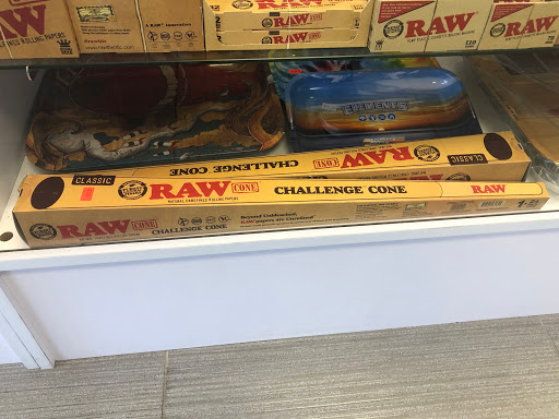 Tobacco Shop «J&J Smoke Shop», reviews and photos, 4520 Hallandale Beach Blvd, Pembroke Park, FL 33023, USA