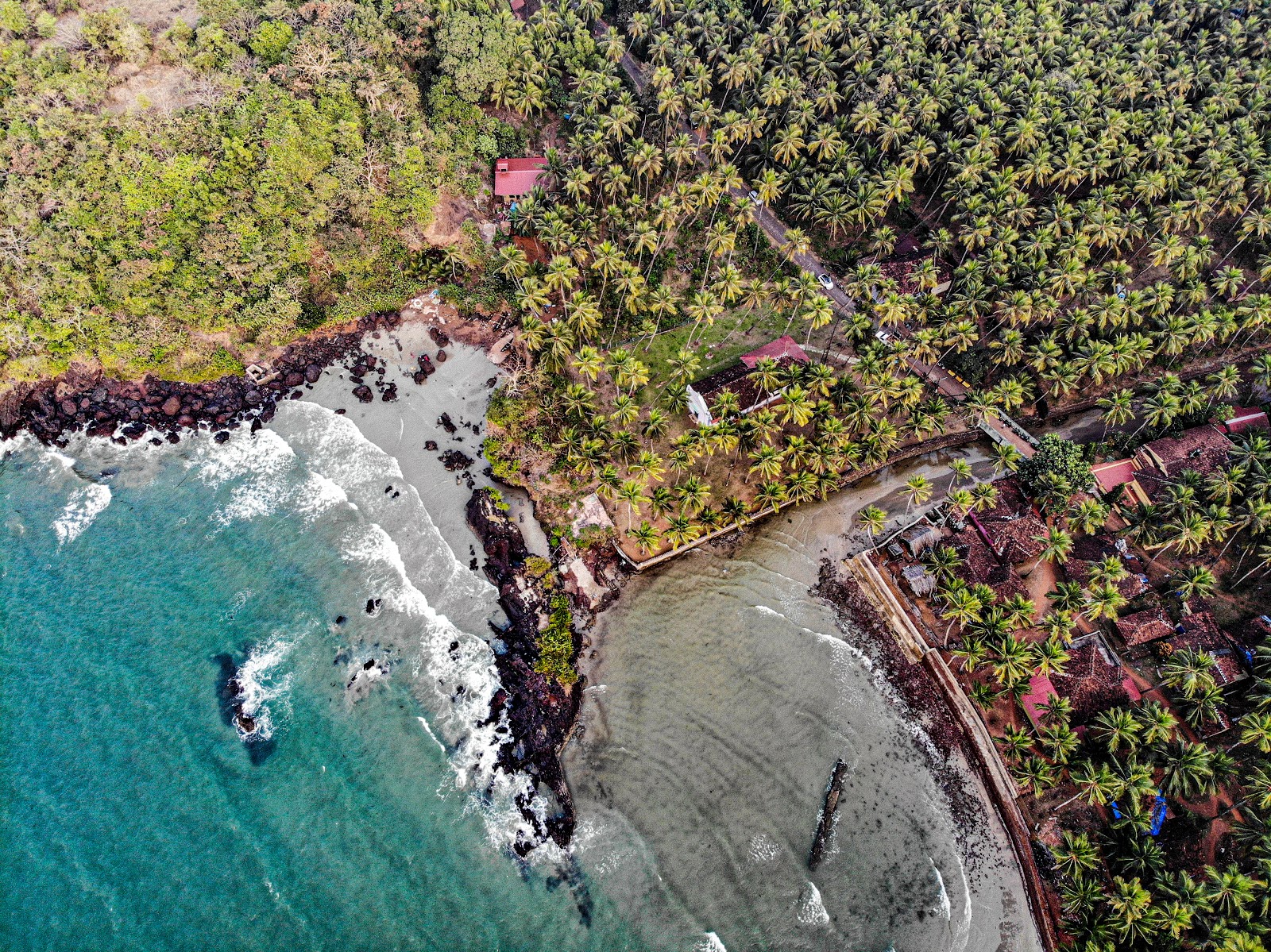 Foto de Nuem Beach com muito limpo nível de limpeza