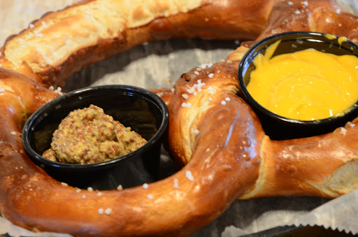 Pub «Cricket Club», reviews and photos, 36 W Michigan Ave, Battle Creek, MI 49017, USA