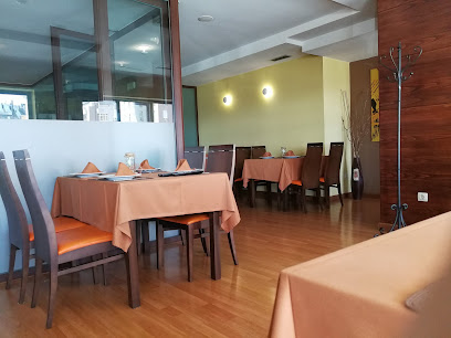 Restaurante El Rincón de Santos - Praza Augas Férreas, 1, 27002 Lugo, Spain
