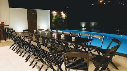 M&A - Aluguel de Mesas e Cadeiras madeira Jardim Iguaçu Nova RJ