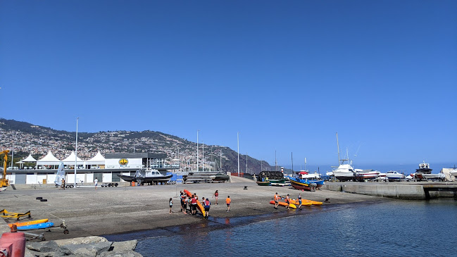 Avaliações doCNSL - Centro Náutico de São Lazaro em Funchal - Academia