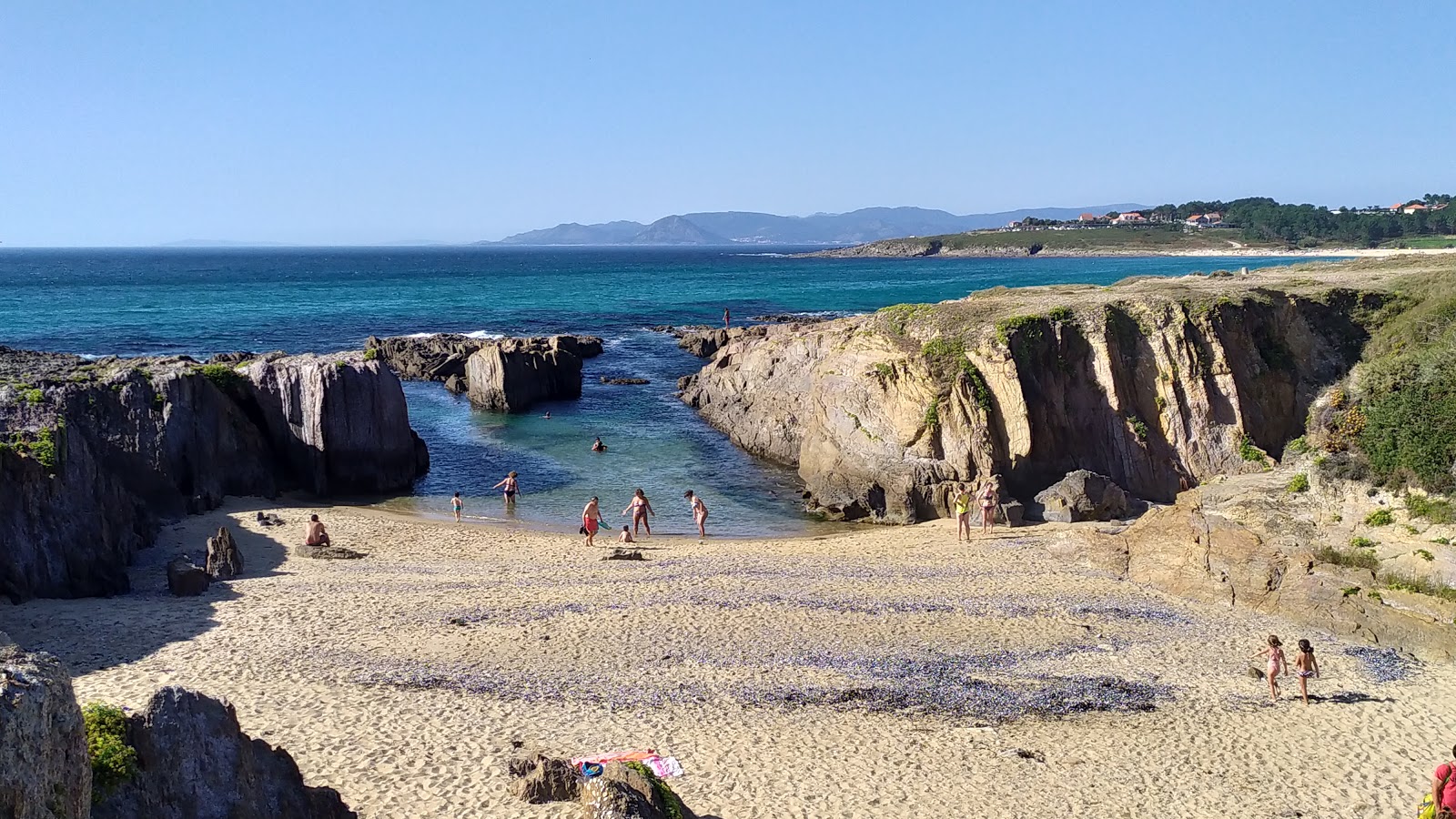 Foto van Praia das Furnas gelegen in een natuurlijk gebied