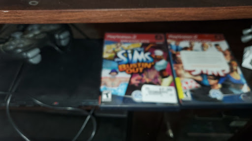 Video Game Store «Hollywood Movies and Games LLC», reviews and photos, 709 E Lewis and Clark Pkwy b, Clarksville, IN 47129, USA