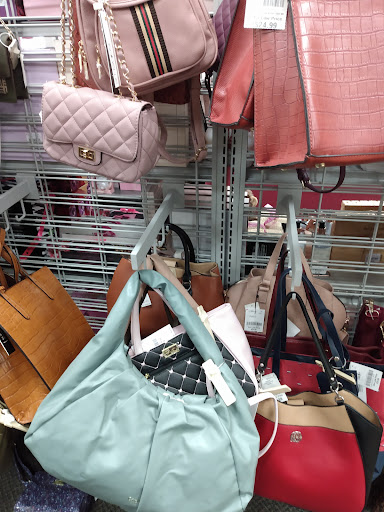 Clothing Store «Burlington Coat Factory», reviews and photos, 1 Padanaram Rd, Danbury, CT 06811, USA