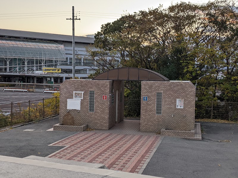 公衆トイレ (Gotemba beach public toilet)