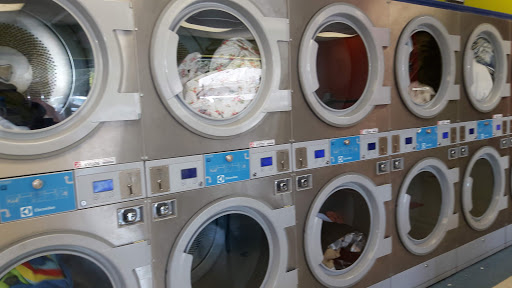 Laundromat «St. Clair Shores Electrolux Express Coin Laundromat», reviews and photos, 27520 Harper Ave, St Clair Shores, MI 48081, USA