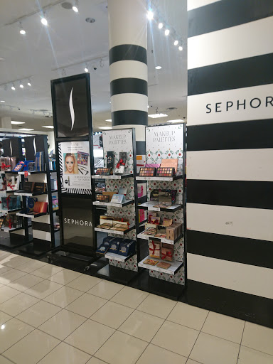 Shopping Mall «Westfield Wheaton», reviews and photos, 11160 Veirs Mill Rd, Silver Spring, MD 20902, USA