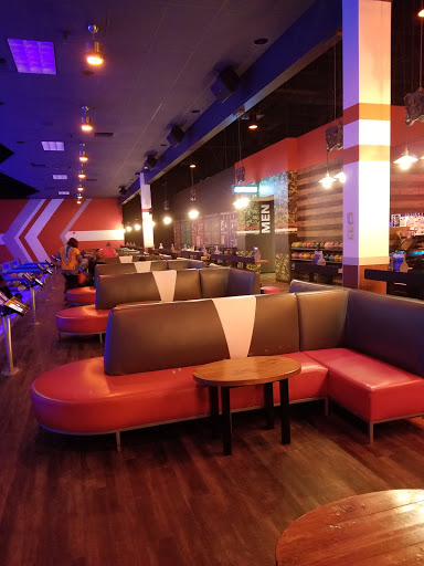 Bowling Alley «Bowlero Romeoville», reviews and photos, 735 N. Center Blvd, Romeoville, IL 60446, USA