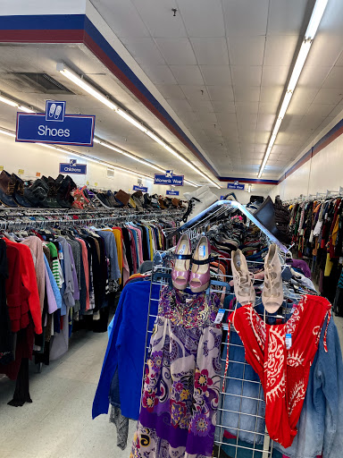 Thrift Store «Goodwill Industries of Greater Cleveland & East Central Ohio», reviews and photos, 12650A Rockside Rd, Cleveland, OH 44125, USA
