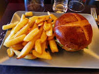 Hamburger du Restaurant français Authentique à Chalmazel-Jeansagnière - n°15