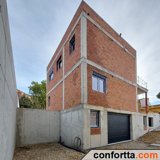 CONFORTTA - Portes i finestres de PVC Veka