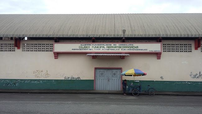 Opiniones de Coliseo Municipal AbrahamBedranSADKA en Naranjito - Gimnasio