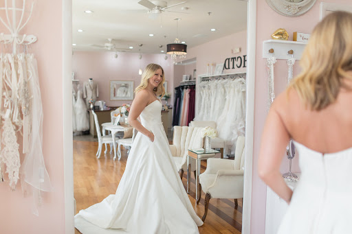 Bridal Shop «Here Comes The Dress», reviews and photos, 850 E 1050 N #101, Chesterton, IN 46304, USA