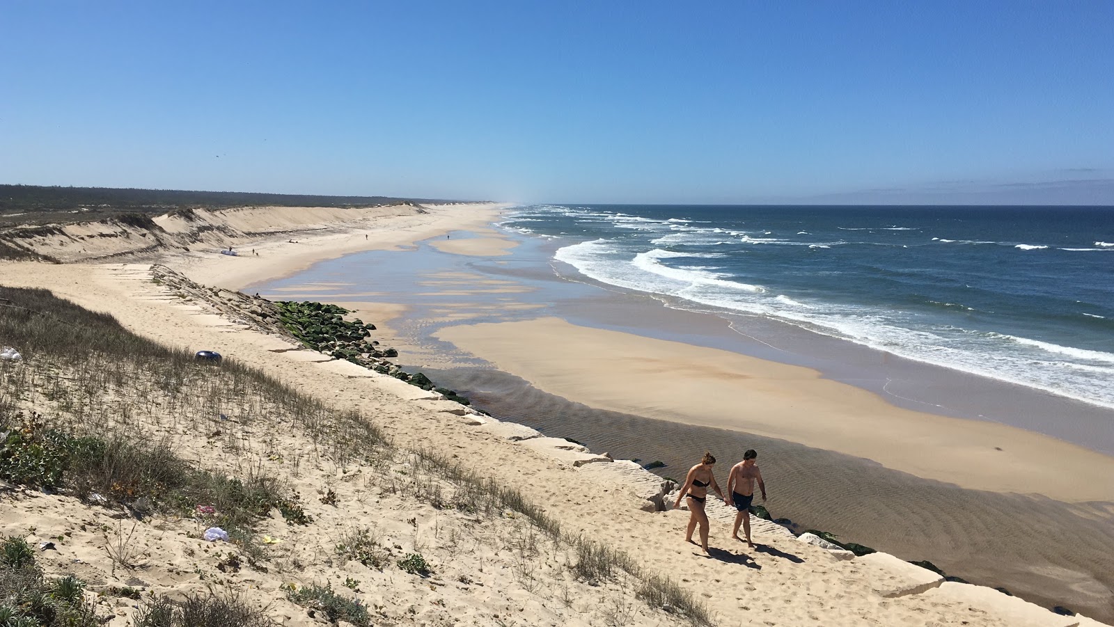 Foto van Praia da Leirosa en de nederzetting