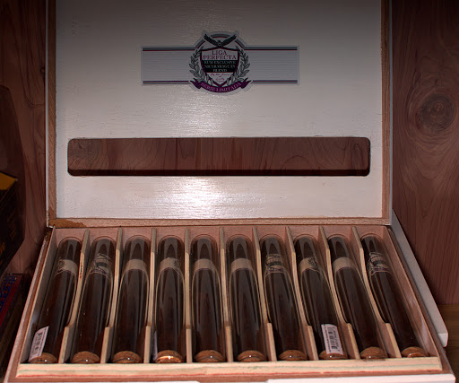 Cigar Shop «Osi Tobacco», reviews and photos, 4836 Hills and Dales Rd NW, Canton, OH 44708, USA