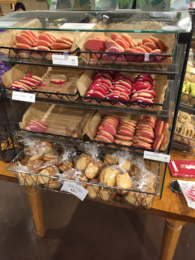 Grocery Store «Whole Foods Market», reviews and photos, 4944 Shelbyville Rd, Louisville, KY 40207, USA