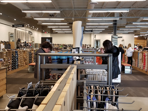 Shoe Store «DSW Designer Shoe Warehouse», reviews and photos, 782 Bethlehem Pike a, North Wales, PA 19454, USA