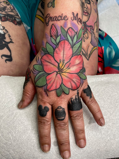 Tattoo Shop «12 Volt Tattoo Chico», reviews and photos, 194 E 8th St, Chico, CA 95928, USA