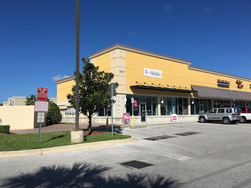Cell Phone Store «T-Mobile», reviews and photos, 5417 US-19 #101, New Port Richey, FL 34652, USA
