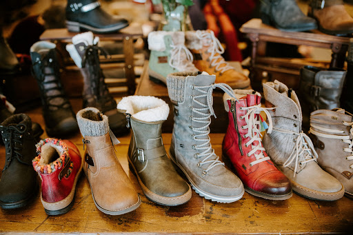 Shoe Store «Mast Shoes Ann Arbor», reviews and photos, 2517 Jackson Ave, Ann Arbor, MI 48103, USA