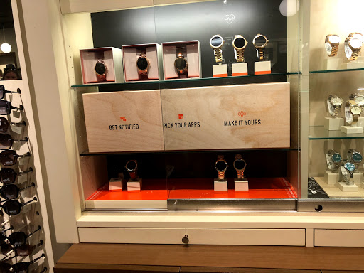 Watch Store «Fossil Outlet Store», reviews and photos, 18521 Outlet Blvd #725, Chesterfield, MO 63005, USA