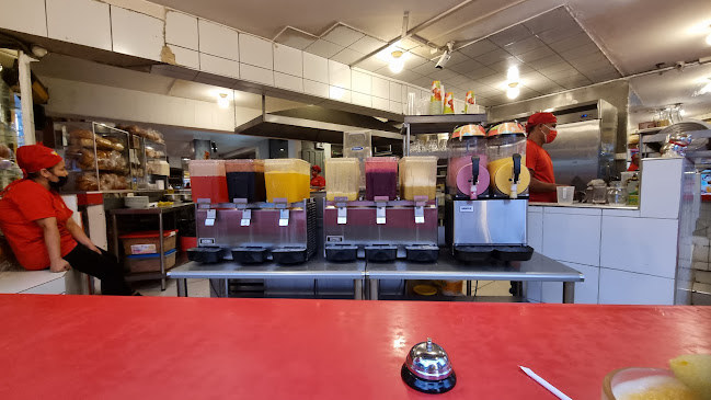 Bananas Café Burger