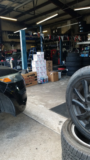 Used Tire Shop «Two Guys Tires and Auto Repair», reviews and photos, 366 N John Young Pkwy, Orlando, FL 32805, USA