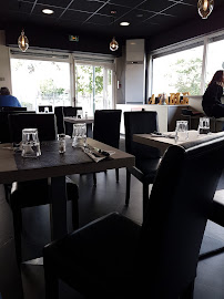 Atmosphère du Le Chic and Cook | Restaurant 94 | Poulet Braisé à Alfortville - n°7