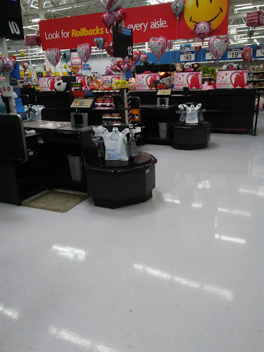 Department Store «Walmart Supercenter», reviews and photos, 1500 Armory Dr, Franklin, VA 23851, USA