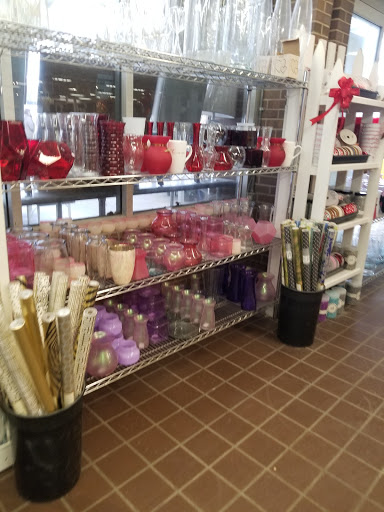 Grocery Store «Horrocks Market», reviews and photos, 4455 Breton Rd SE, Kentwood, MI 49508, USA