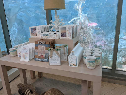 Gift Shop «Pacific Collections Gift Shop», reviews and photos, 100 Aquarium Way, Long Beach, CA 90802, USA