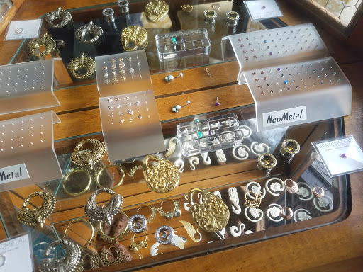 Tattoo Shop «milk and honey tattoo parlour», reviews and photos, 819 Castleton Ave, Staten Island, NY 10310, USA