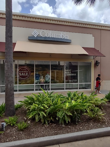 Sportswear Store «Columbia Sportswear Outlet Store», reviews and photos, 5885 Gulf Fwy #301, Texas City, TX 77591, USA