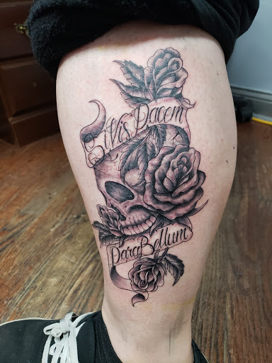 Tattoo Shop «Sub Q Tattoo & Body Piercing», reviews and photos, 2 W Main St, Middletown, NY 10940, USA