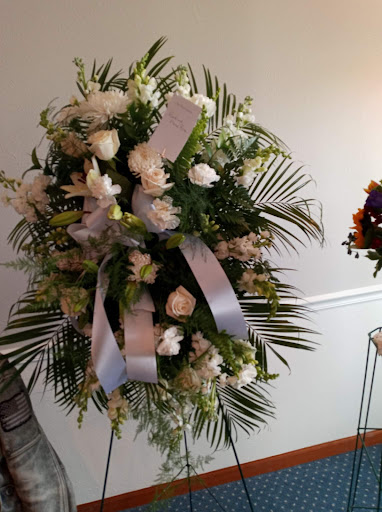 David Swesey Florist, 1643 Toll Gate Dr, Maumee, OH 43537, USA, 