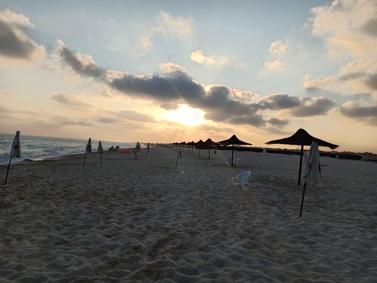 Foto de El Montazah Beach e o assentamento
