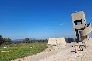 Kibbutzim Monument image