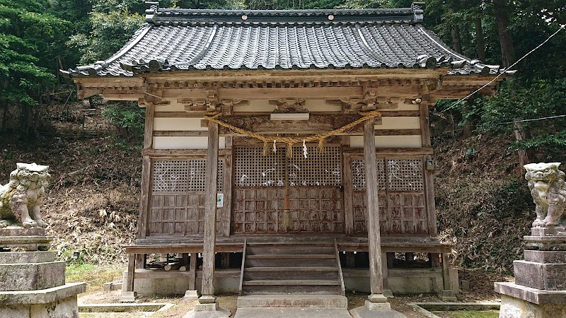 川田 白山神社