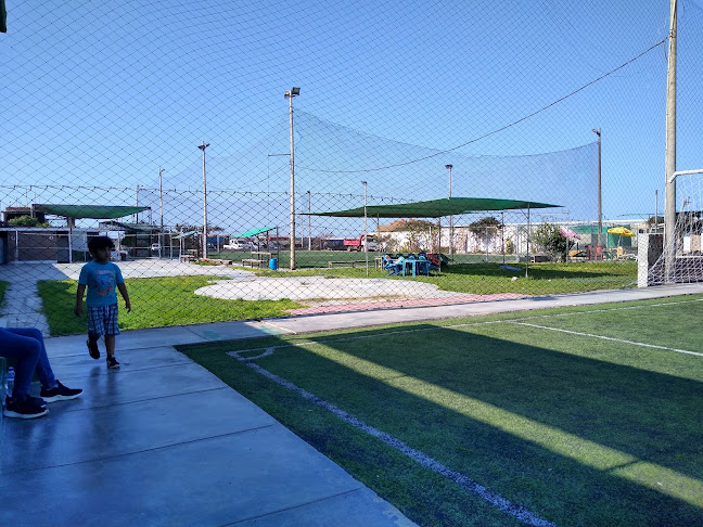 Opiniones de Sport Center La Fuente en Huanchaco - Campo de fútbol